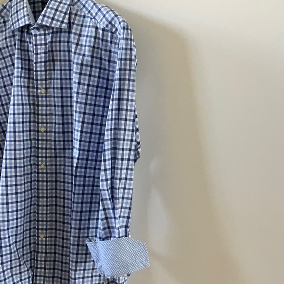 Nice dress, fun shirt - Picture 5 of 8